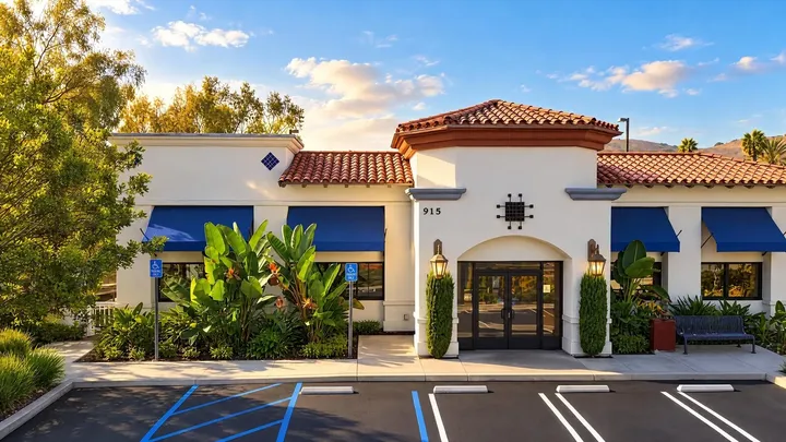 Retouched lead image of 915 Avenida Pico