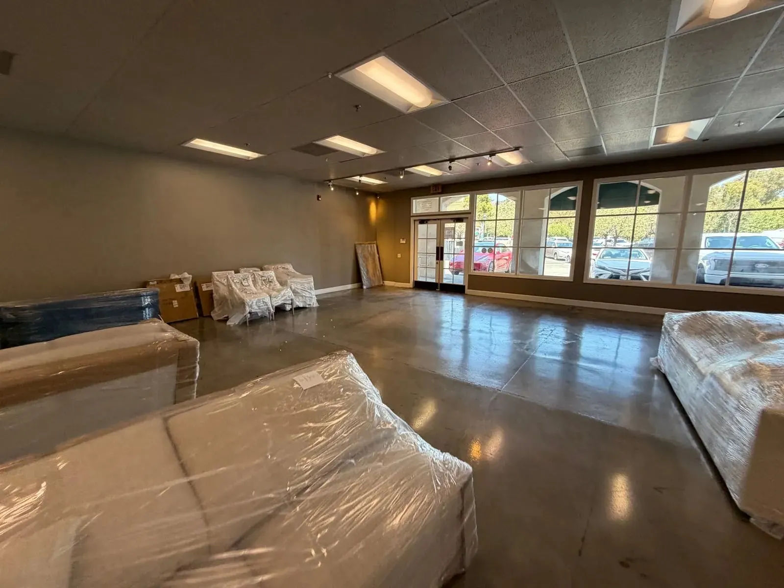 Vacant retail suite at Marbella Plaza